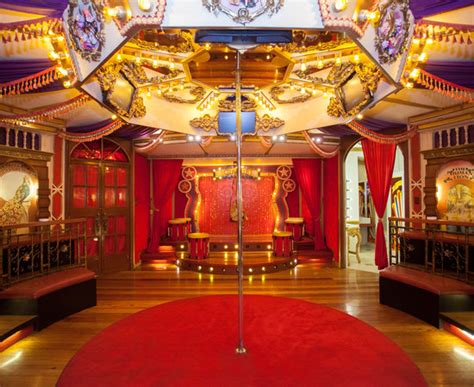 victoria court party room price.